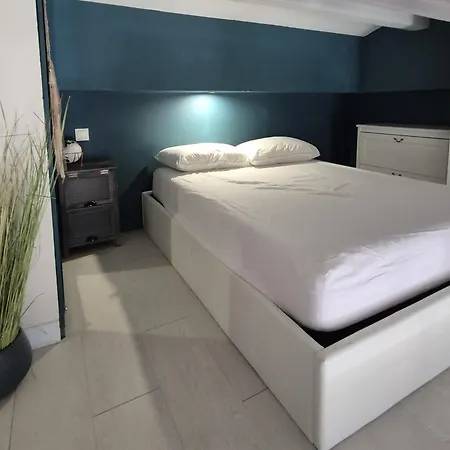 Beautiful With Balcony - Near Center لا كروا فالميه